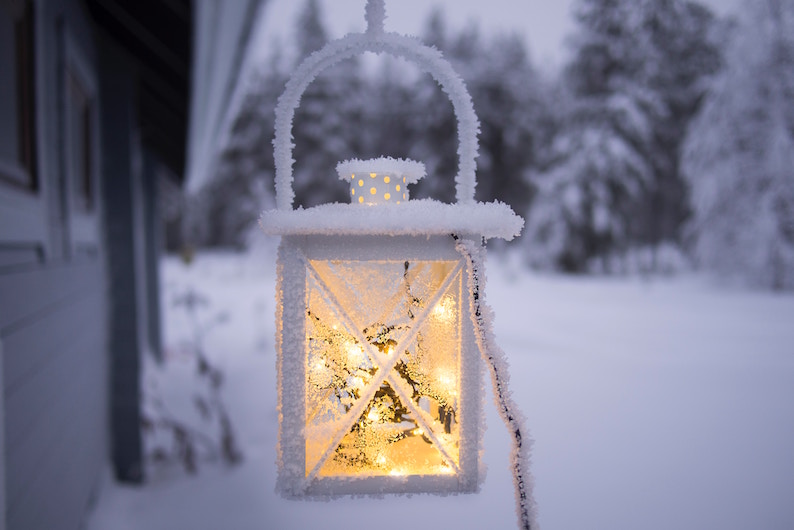 Lanmpe_im_Schnee_mira-kemppainen-qC117ahi-mE-unsplash_800px