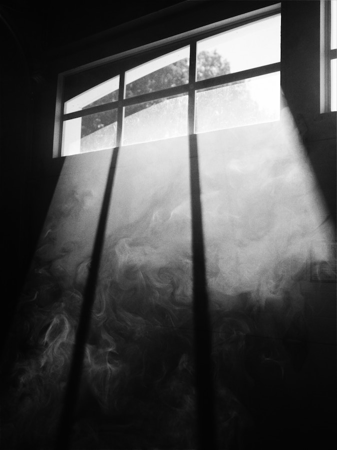 light_ray_staylor-young-JfreQ9ybG50-unsplash